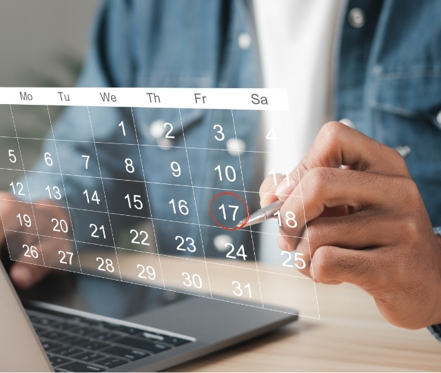 Circling date on a virtual calendar